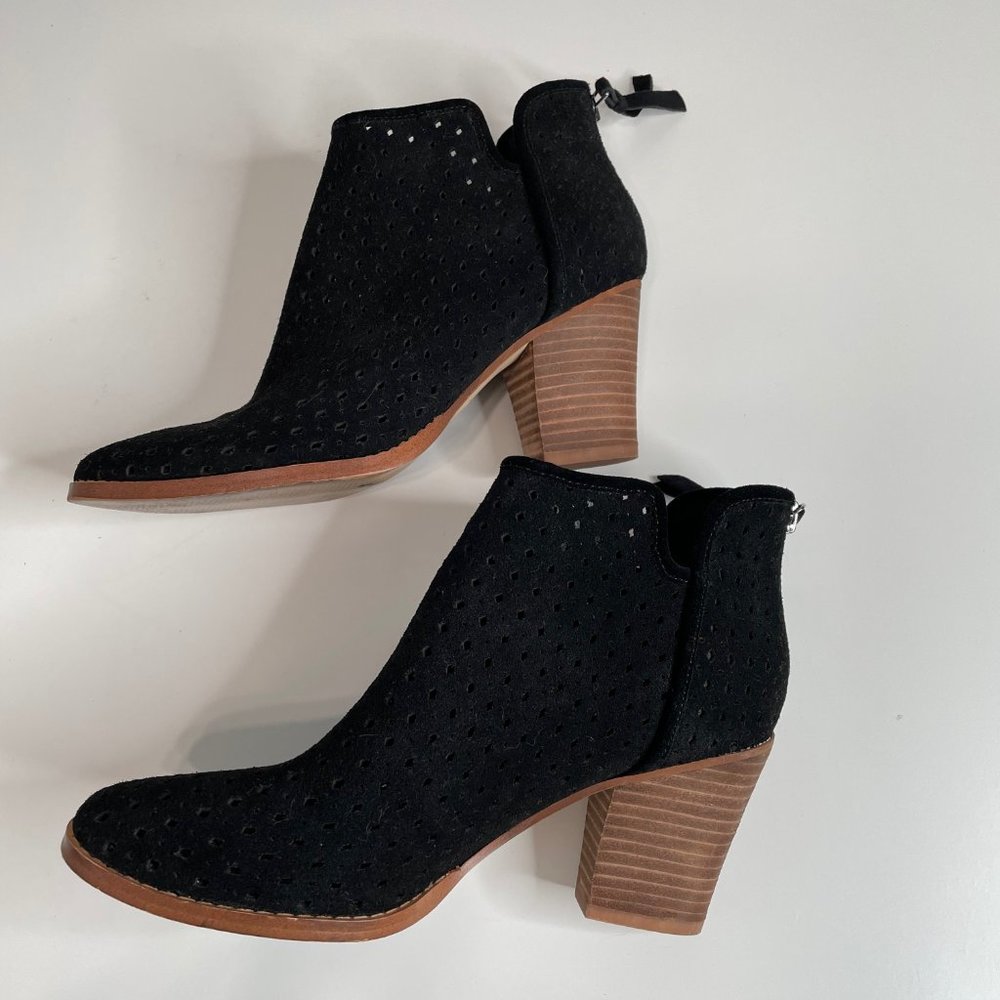 Marc Fisher Suede Ankle Bootie Stacked 3 1/2" Heel Laser Cut Zip Back - Picture 3 of 11